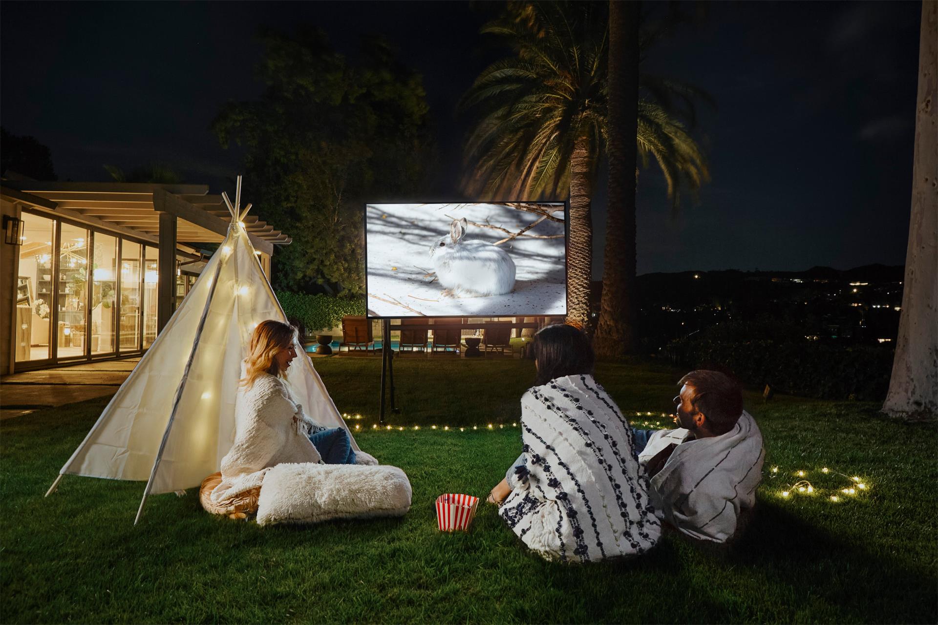Sylvox outdoor TV cinema