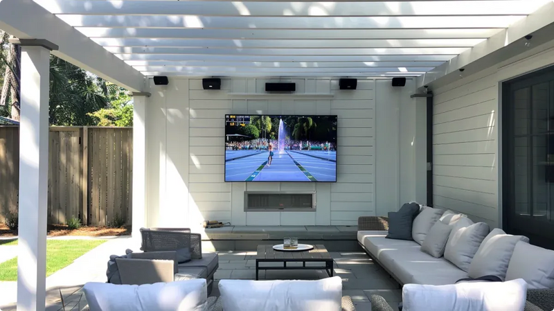 A Modern Patio Made for Outdoor Entertainment